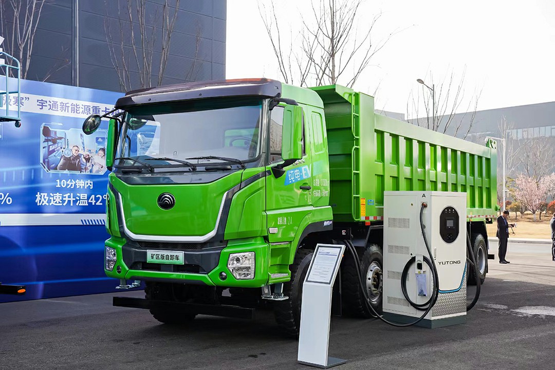 实力见证 | 多款新品首发，宇通重卡春季新品发布会隆重举行