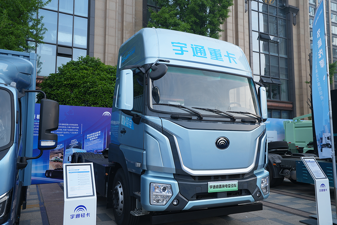 实力见证 | 宇通重卡现身蓉城，三奖加冕实力引领