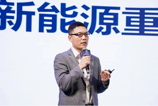 实力见证 | 多款新品首发，宇通重卡春季新品发布会隆重举行