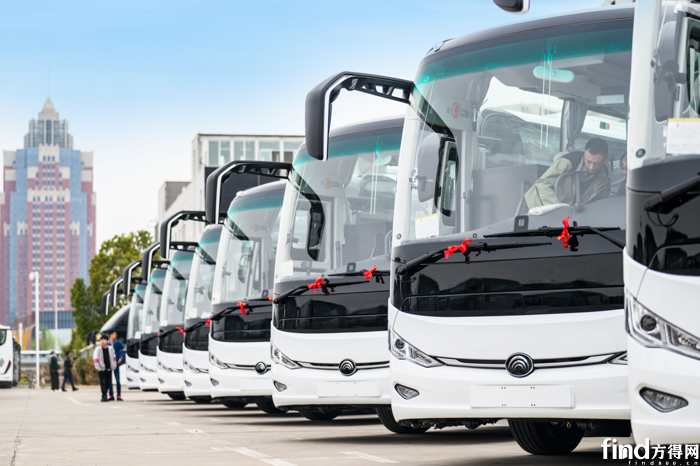 又100辆！宇通高端旅游客车再次批量交付新疆