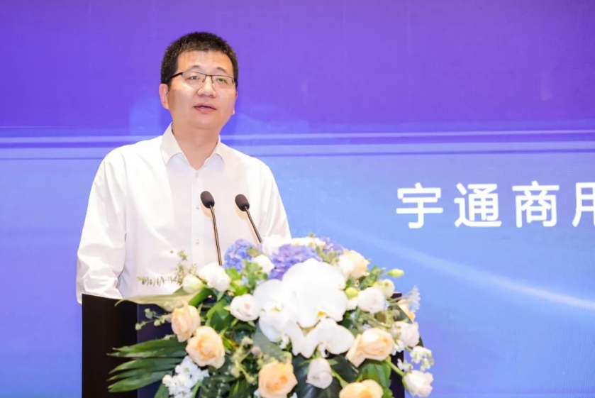 实力见证 | 加速拓展全场景运输，宇通重卡在日照发布底置换电新品！