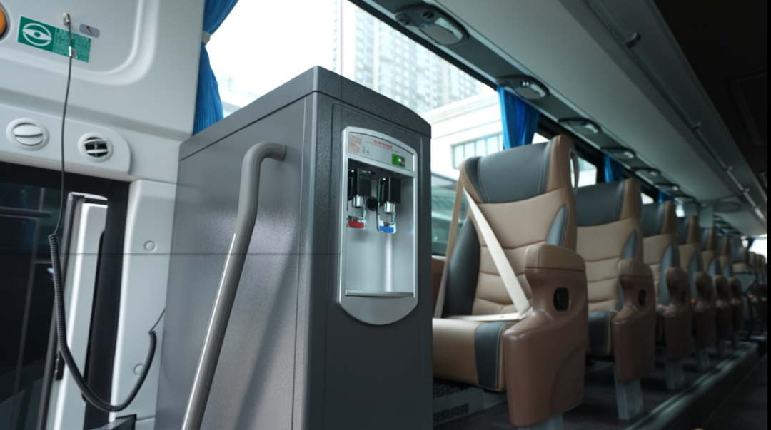 行业最大批量！宇通100辆高端旅游客车交付新疆