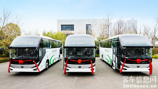 行业最大批量！宇通100辆高端旅游客车交付新疆