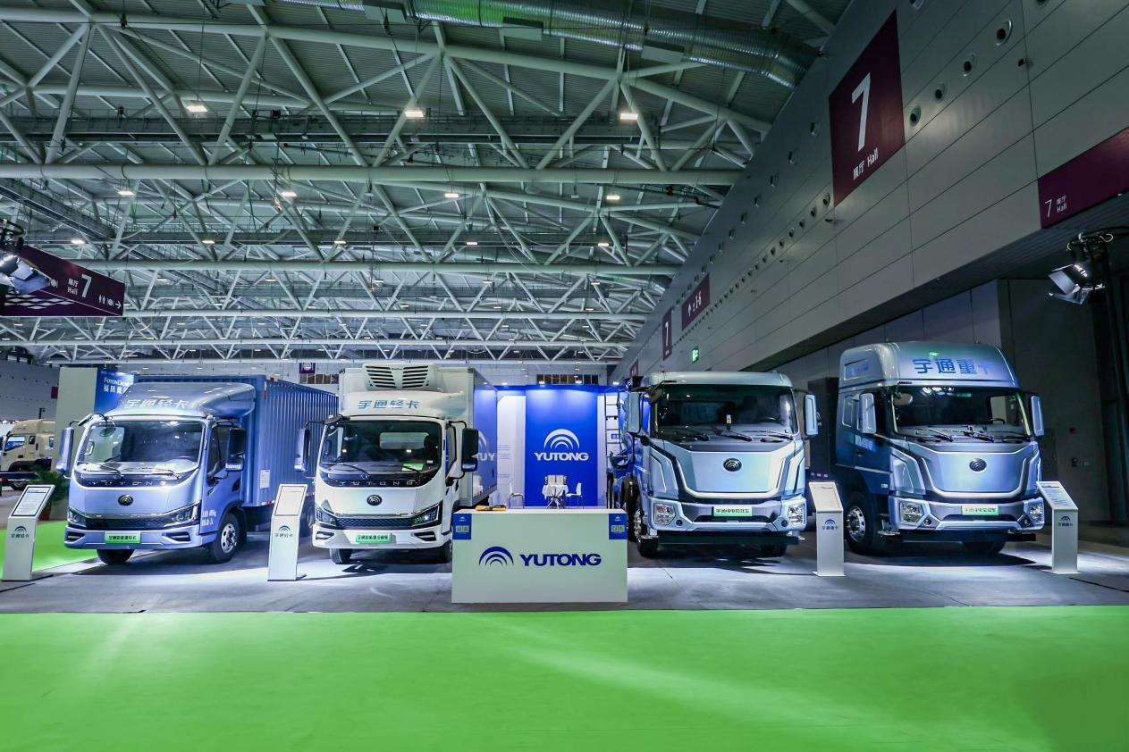 连获四奖！宇通携多款明星车型惊艳亮相深圳商用车展