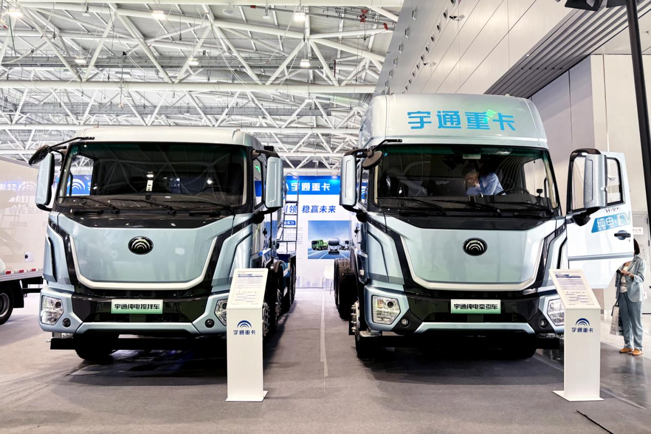 连获四奖！宇通携多款明星车型惊艳亮相深圳商用车展