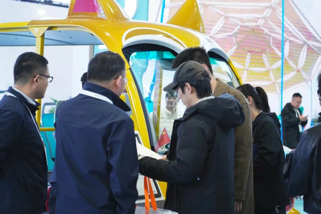 诚邀共赴 | 宇通专用车与您相约2025 中国(郑州)旅游休闲娱乐产业博览会