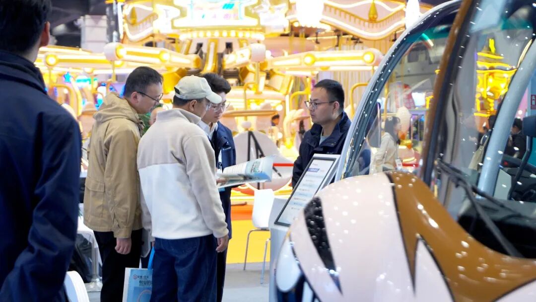 智趣出行，悦动未来！宇通观光车亮相2025中国（郑州）旅游休闲娱乐产业博览会