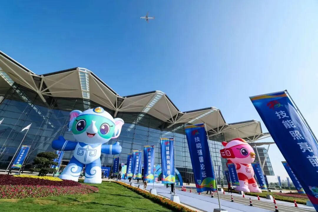 以智造致匠心！“小宇”领衔，宇通服务第三届全国技能大赛