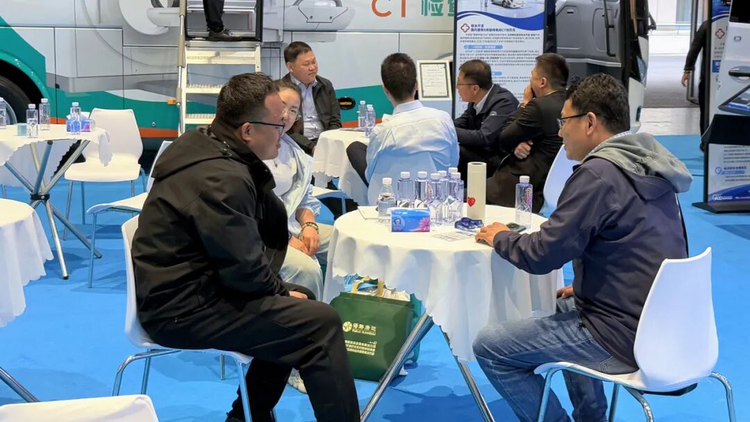 宇通医疗车亮相上海国际医博会，实力诠释移动医疗新价值