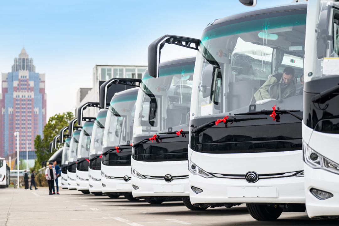 又100辆！宇通高端旅游客车再次批量交付新疆