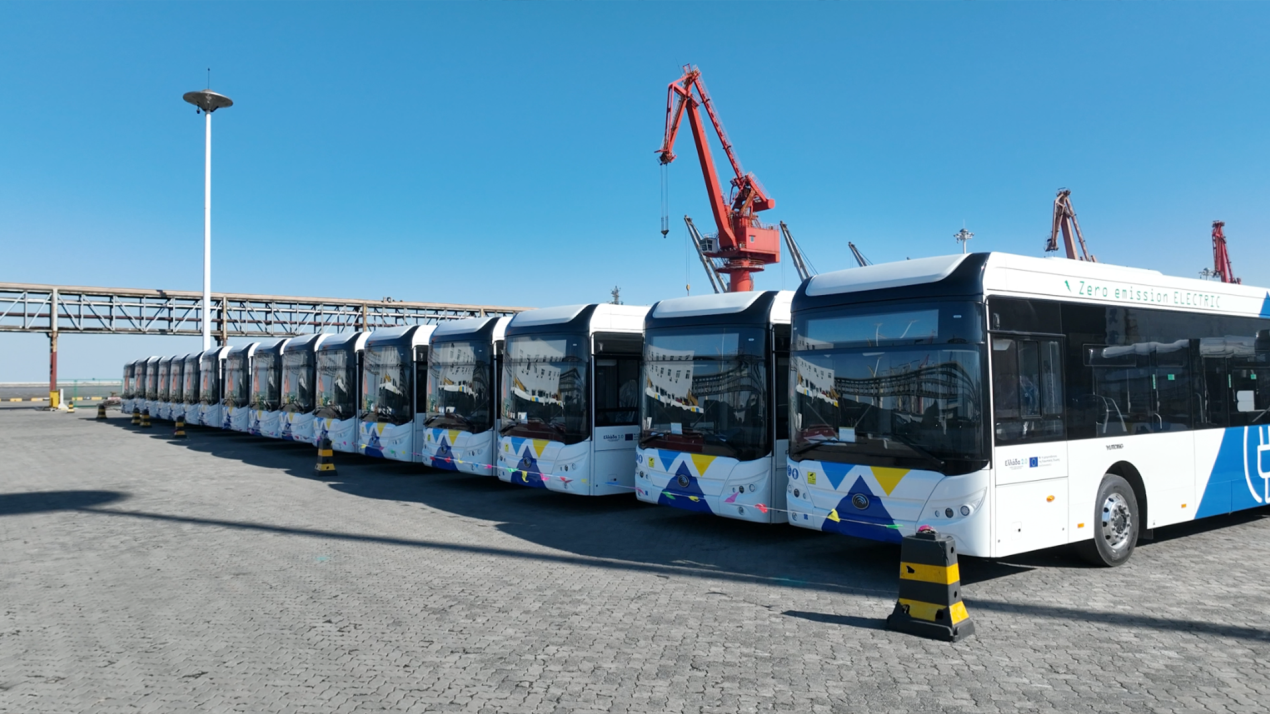 首批！希腊总理欢迎宇通电动公交车投入运营