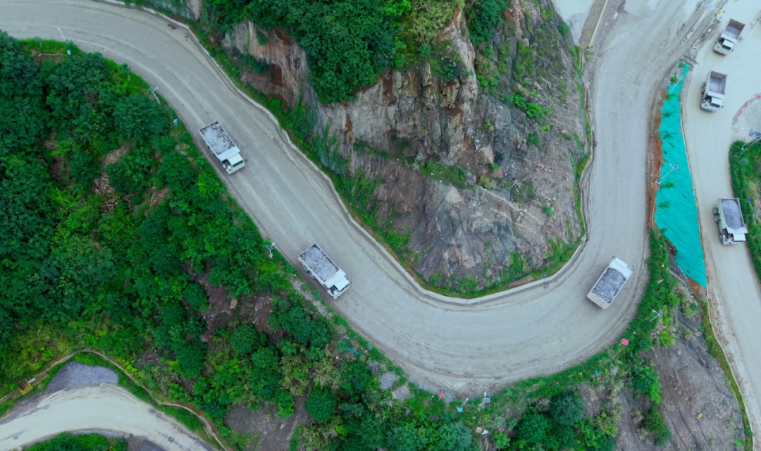 宇通矿卡——电赋矿山丨智领荆楚-宇通矿卡携手湖北国顺华新，共筑绿色矿山新典范！