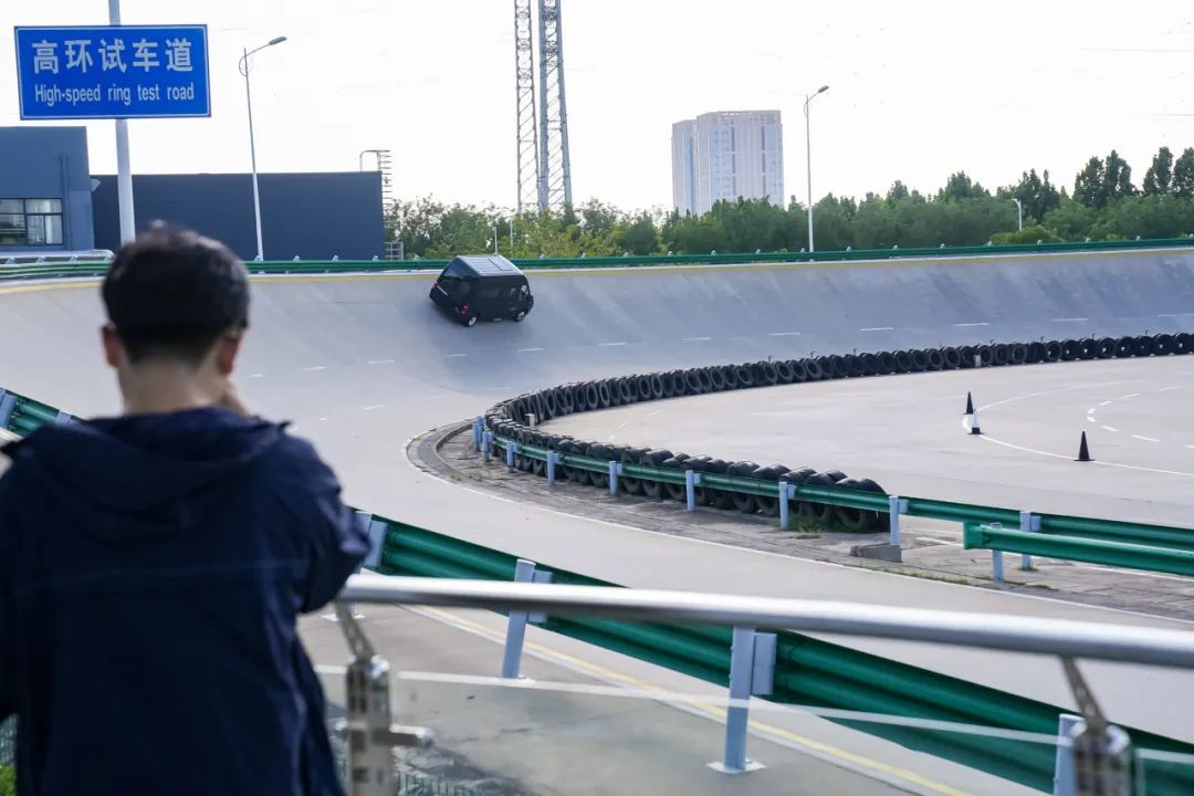 五优天骏?电驱未来丨宇通天骏V6E媒体品鉴圆满收官 图片