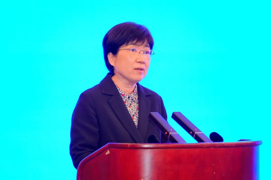 宇通向交建投交付200台新能源轻卡并签约500台氢燃料订单 图片