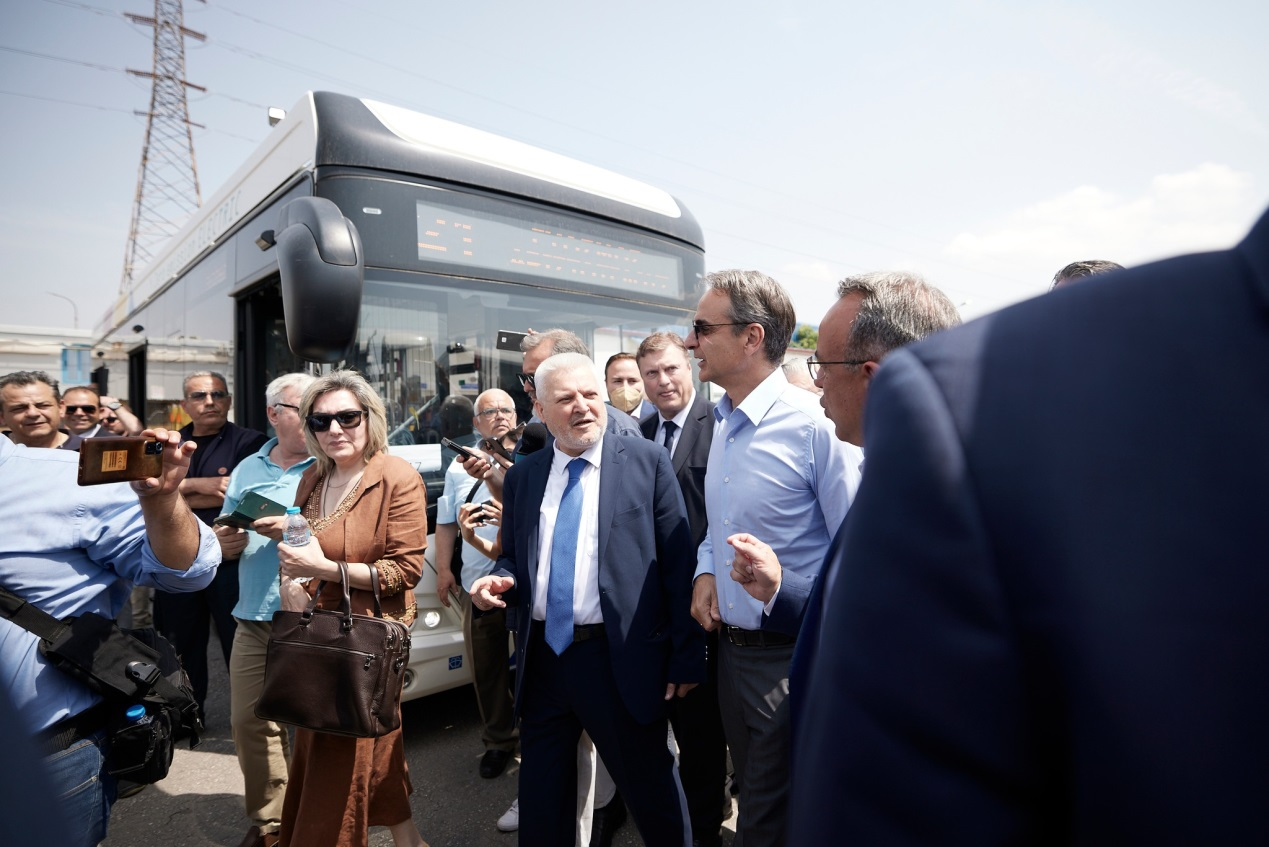 首批！希腊总理欢迎宇通电动公交车投入运营