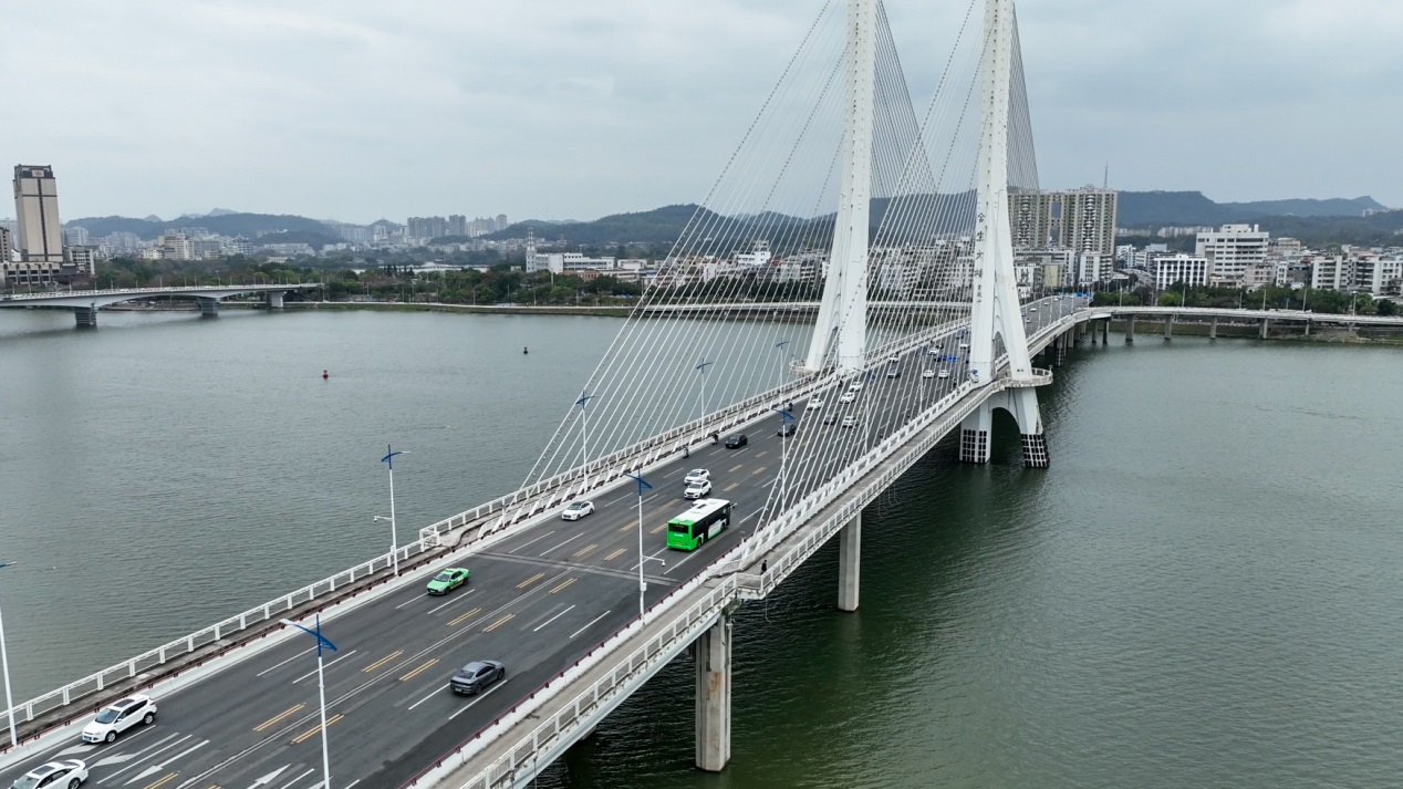 9年突破90万公里 宇通正在不断为中国品牌证言 9年突破90万公里 宇通正在不断为中国品牌证言